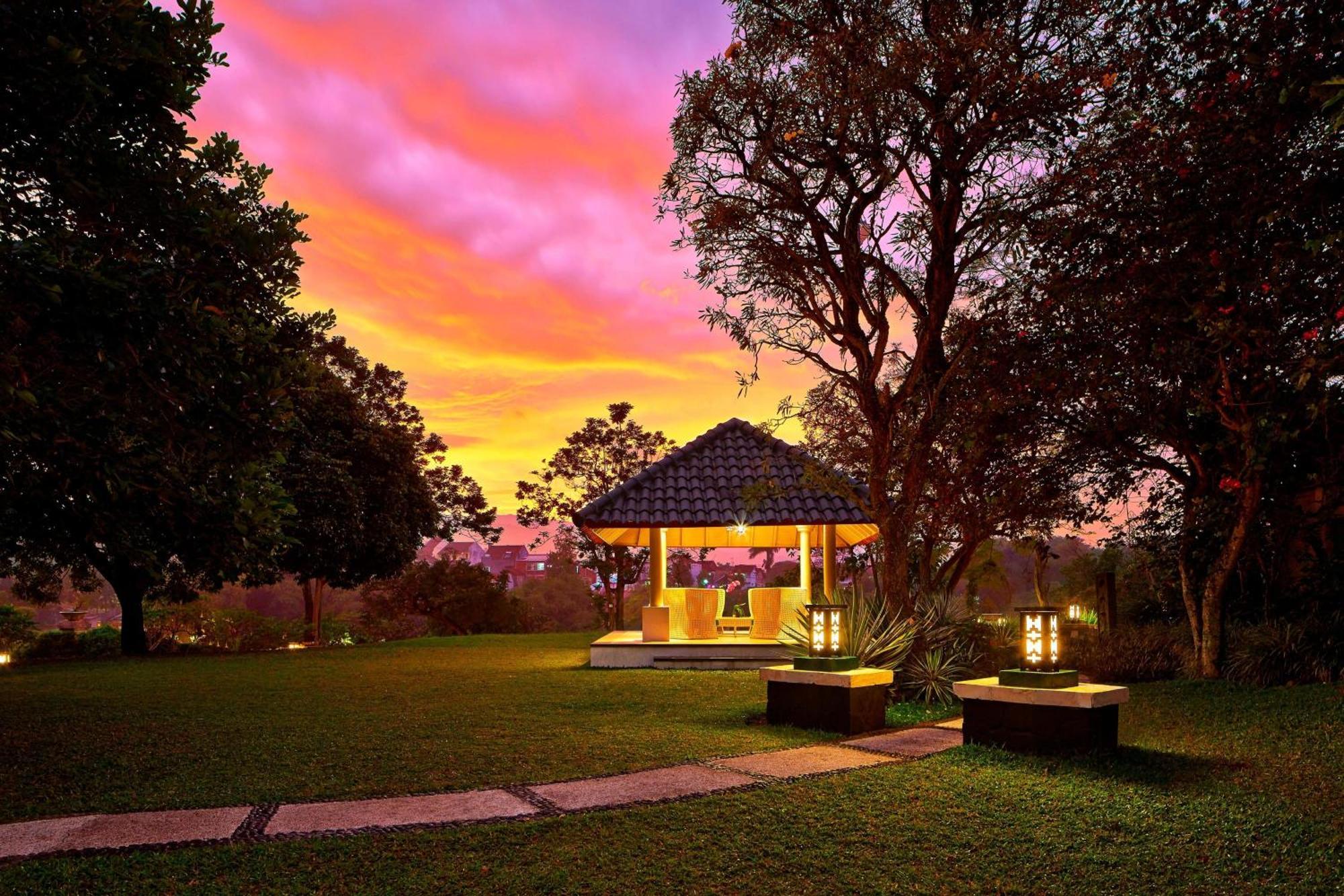 Sheraton Bandung Hotel & Towers Dış mekan fotoğraf